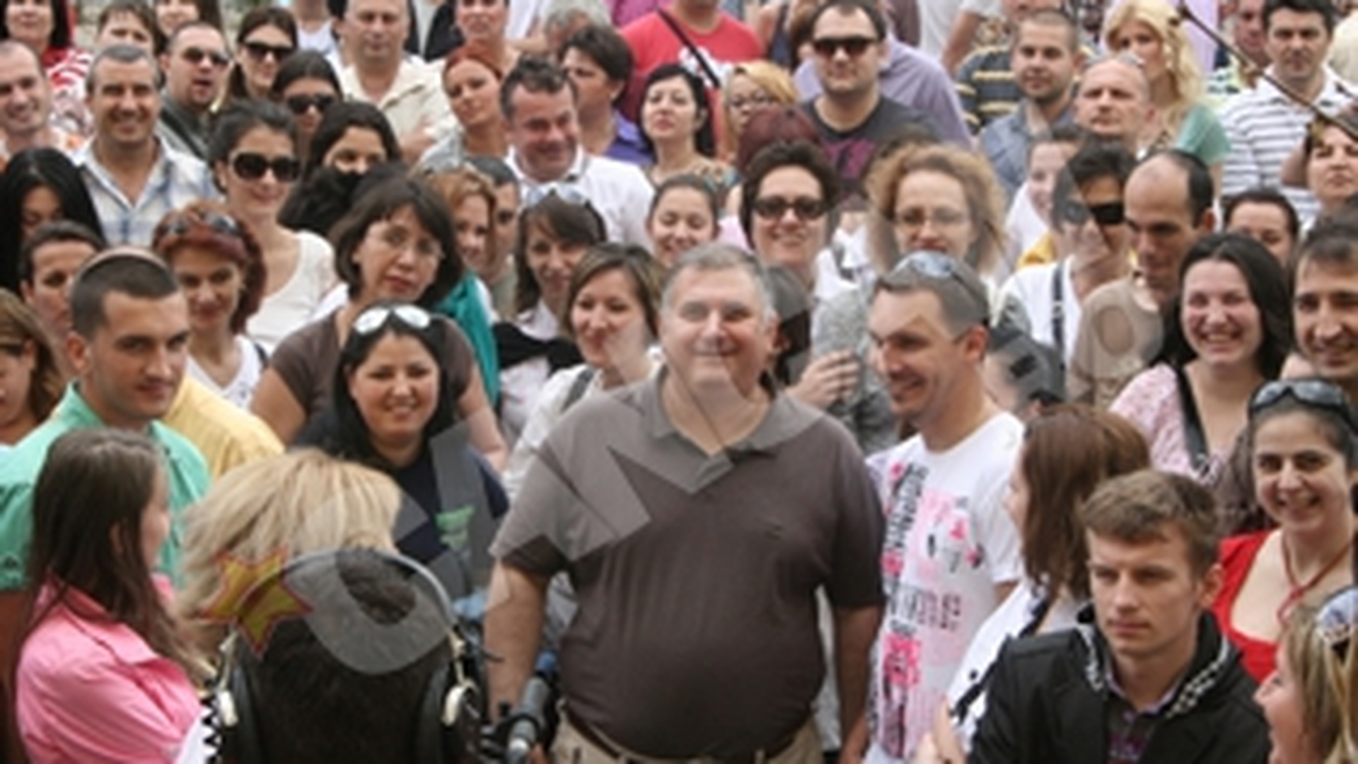 Horia Virlan, asaltat de fani la preselectiile "Academiei lui Horia"