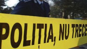 Bebeluș de trei zile, abandonat de mamă într-o casă părăsită, din județul Olt. Poliția...