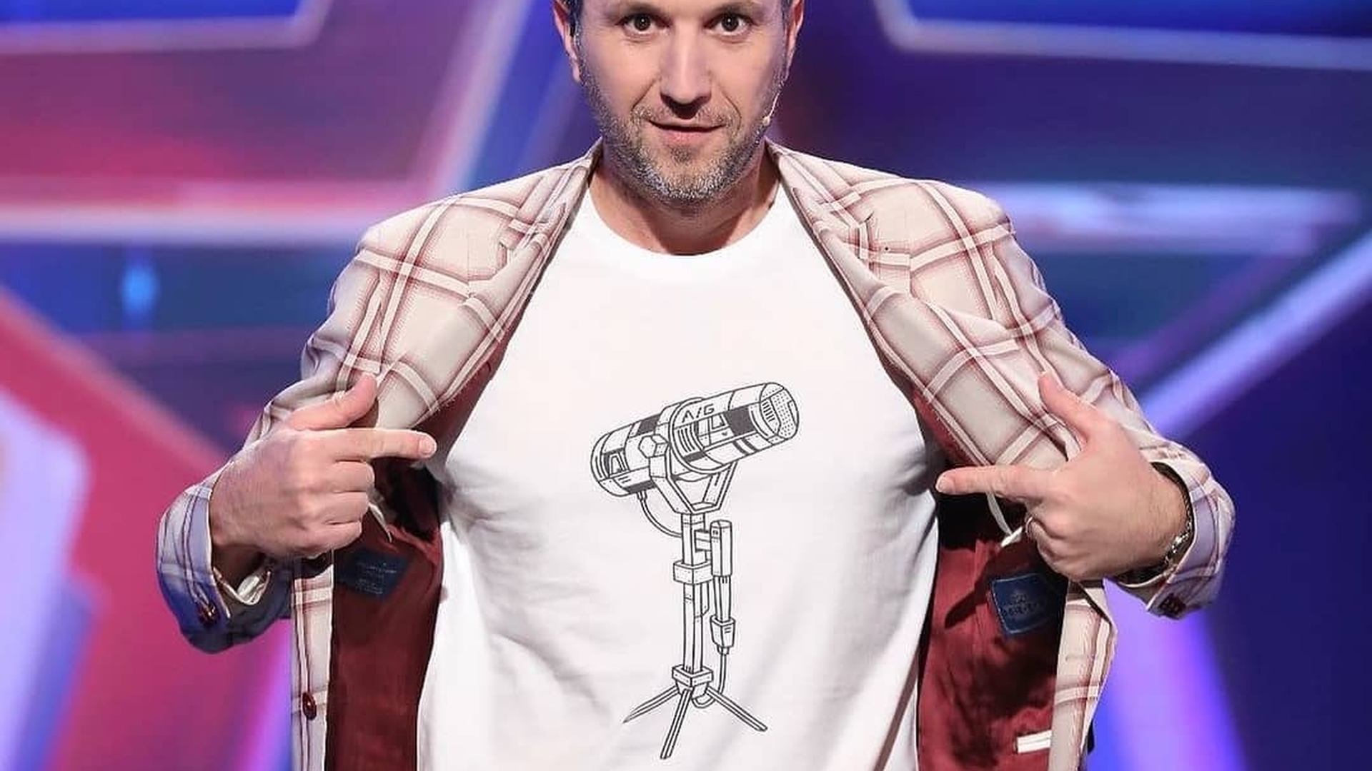 Care a fost primul job al lui Andi Moisescu. Prezentatorul TV este de 30 de ani la Pro TV, dar înainte a lucrat cu totul altceva