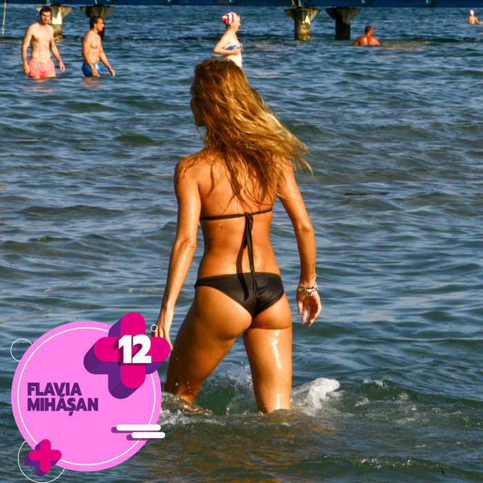 TOP 30 de vedete care au încins atmosfera pe litoral cu cele mai sexy scheme de înot. Mădălina Ghenea, Ramona Olaru sau Delia se scufundă mai bine decât scafandrii