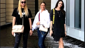 Câți bani de buzunar le dă Anamaria Prodan fiicelor ei. Câți lei primesc Sarah și Rebecca în fiecare lună