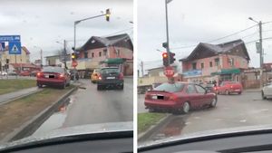 Ce s-a întâmplat cu un șofer din Craiova care a fost filmat când a circulat pe spațiul verde și a trecut pe roșu