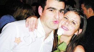 Lovitura financiara la "El Clasico"! Sotia lui Chiacu a castigat 3.000 de lei pariind pe Barca