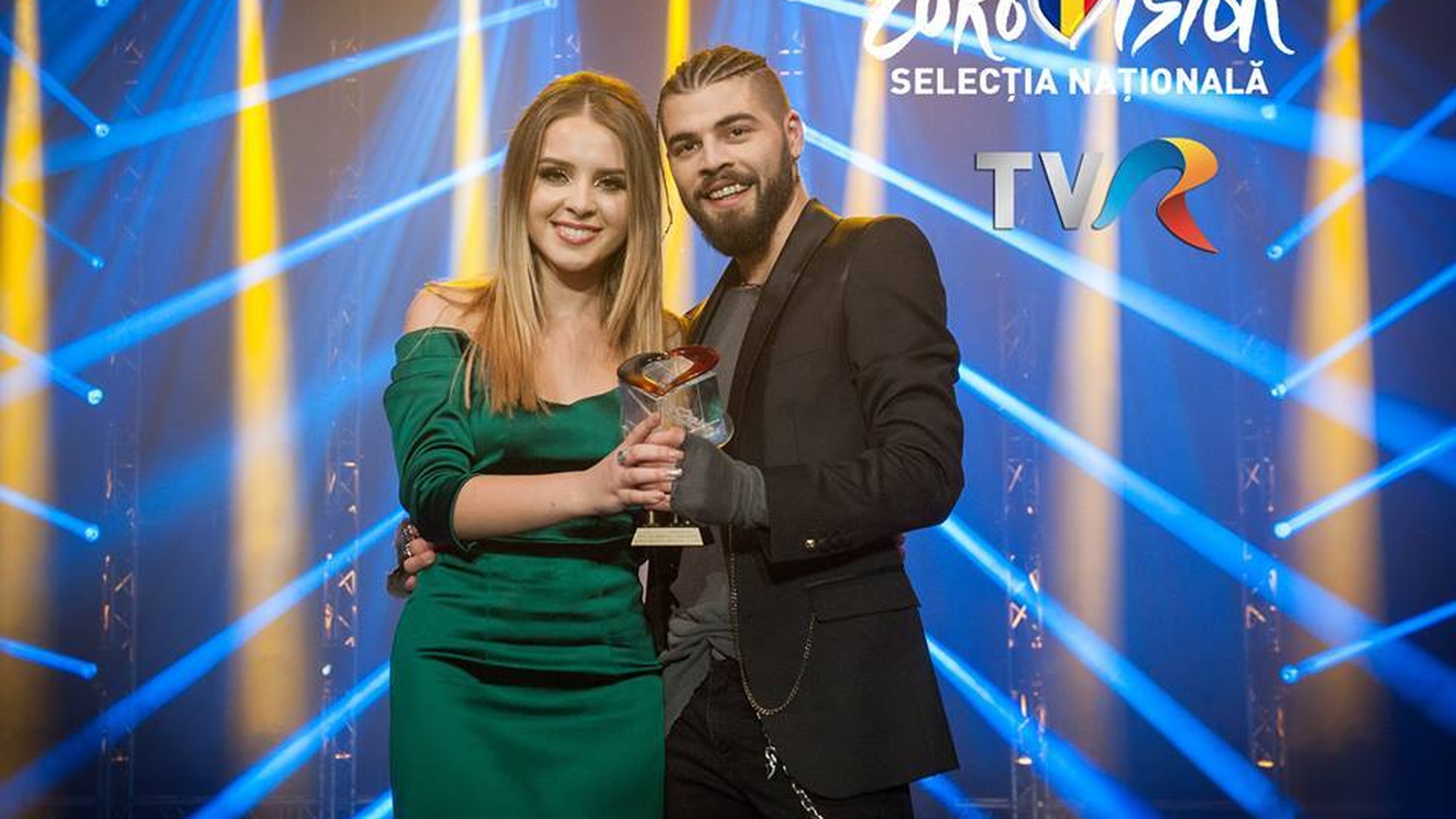 Adina Buzatu, ţinute ”norocoase” pentru soliştii români de la Eurovision