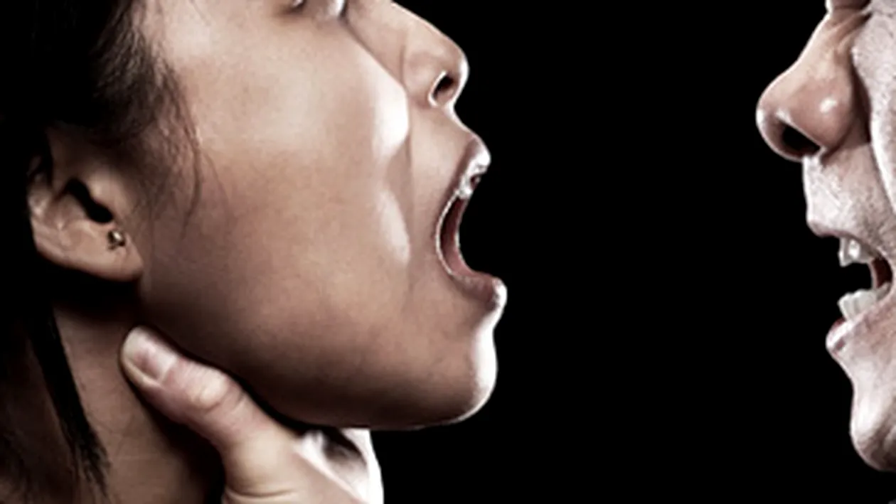 Patru romani din Italia s-au filmat in timp ce violau si torturau o bulgaroaica