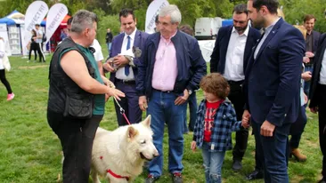 A început Euro PetFest, festivalul dedicat animalelor! Călin Popescu Tăriceanu, printre primii invitați