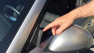 Caz incredibil în Timișoara. Un șofer a uitat geamul mașinii deschis, iar o fată de 15 ani a... Reacția proprietarului: “Rămân înmărmurit!”
