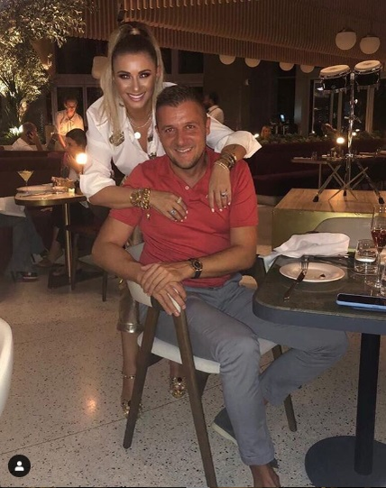 Anamaria Prodan, declarație de iubire în public pentru Laurențiu Reghecampf de ziua lui! Imagini spectaculoase de la petrecerea de 5 stele din Dubai