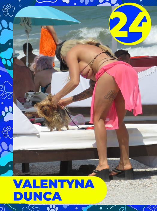 Top 25 vedete care și-au etalat costumele de baie, dar cățeii lor au făcut senzaţie! Delia, Bianca Drăgușanu sau Lora, eclipsate de patrupezi la malul mării