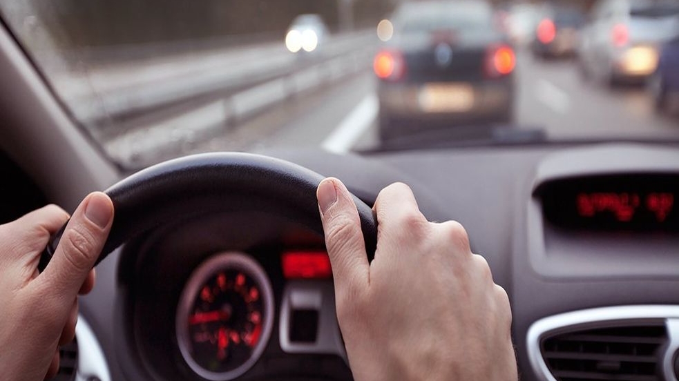 Se schimbă codul rutier! Șoferii pot rămâne fără permis dacă fac asta