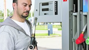 Au vandut carburant cu apa