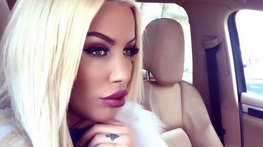 Loredana Chivu şi iubitul ei au făcut următorul pas în relaţie! Blonda a făcut anunţul: ”E băieţel! Poate mă ajutaţi cu nume”