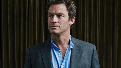 Divorț răsunător în showbiz-ul internațional! Actorul Dominic West divorțează, după ce a fost surprins sărutându-se cu o colegă mult mai tânără