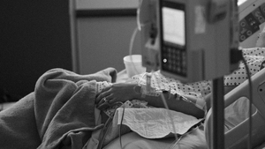 Încă o victimă făcută de gripă! O femeie din Capitală a murit, 17 este numărul deceselor!