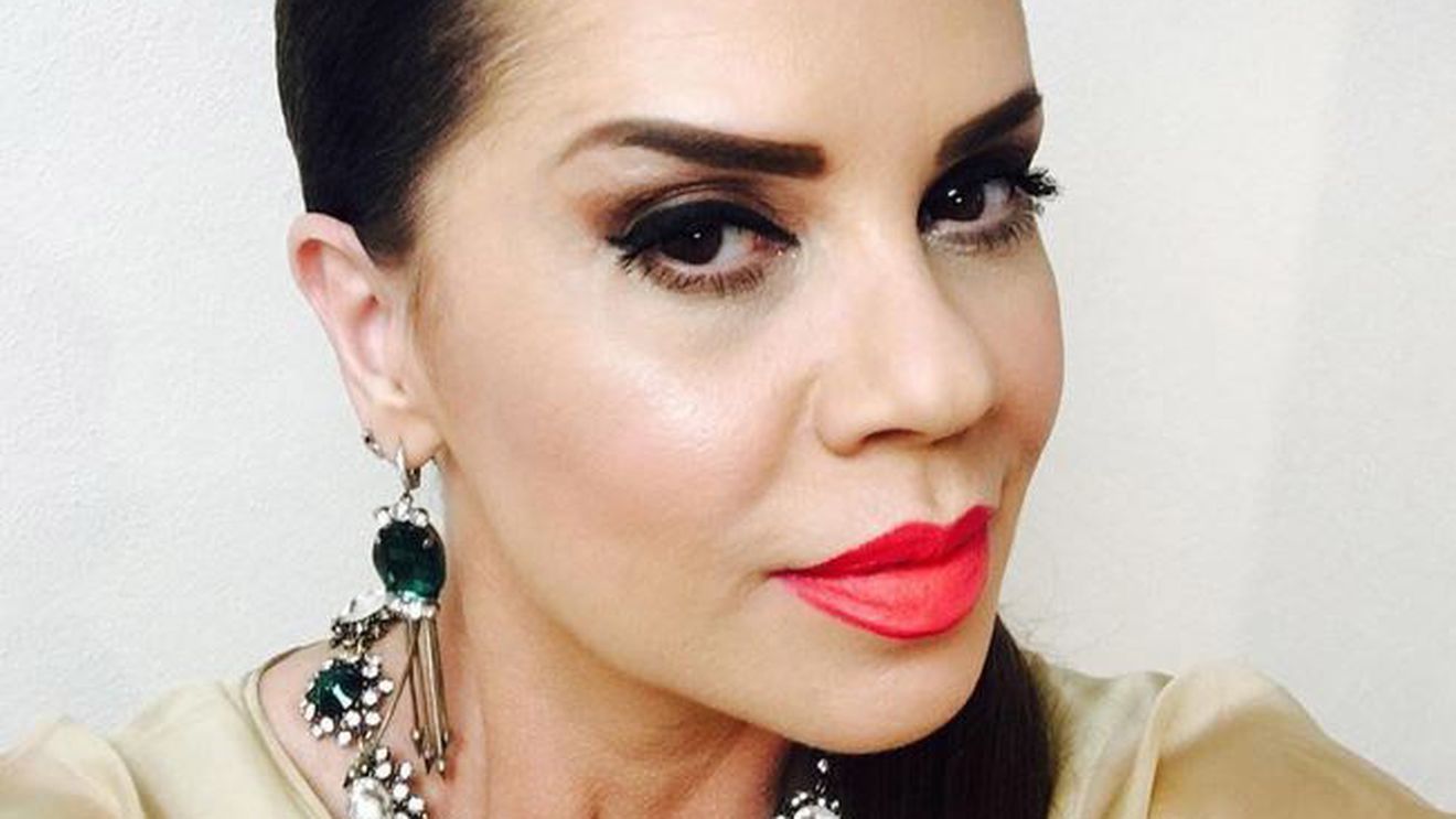LUMINIŢA ANGHEL şi-a schimbat look-ul! Aşa se pregăteşte celebra cântăreaţă pentru vară