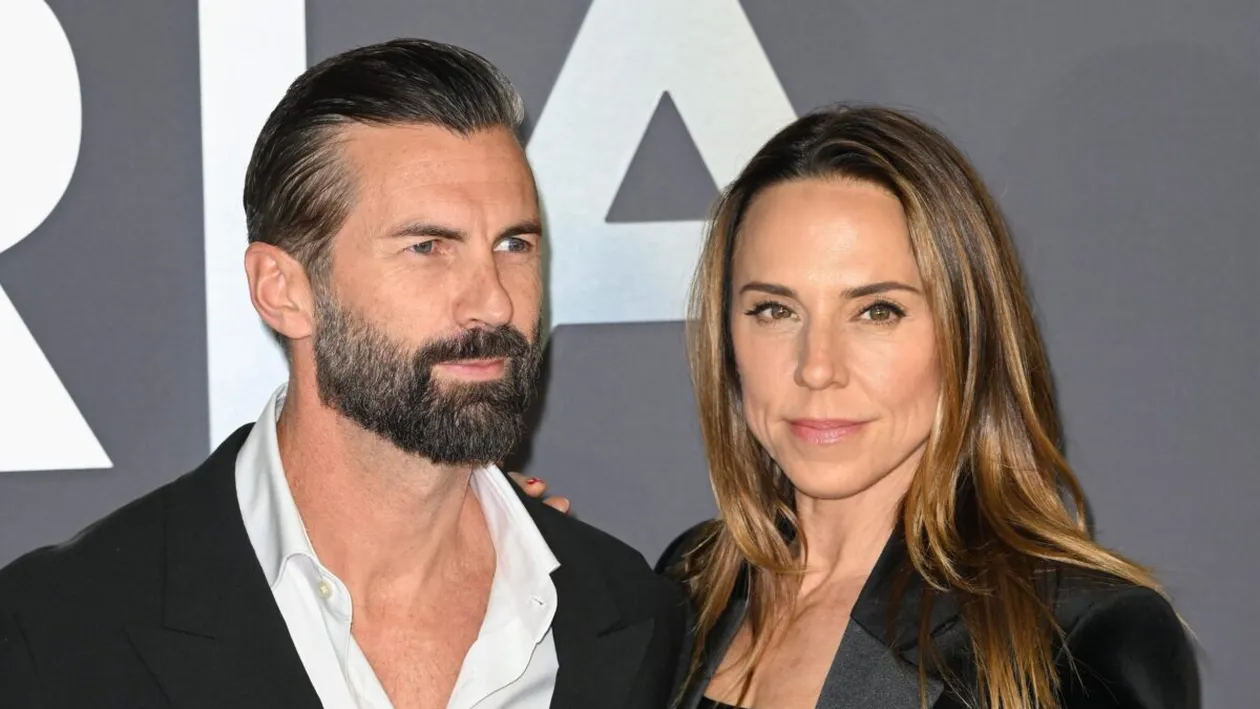 Mel C s-ar fi căsătorit cu un model pe care l-a cunoscut pe o aplicație pentru dating! De ce Victoria Beckham a lipsit de la ceremonie