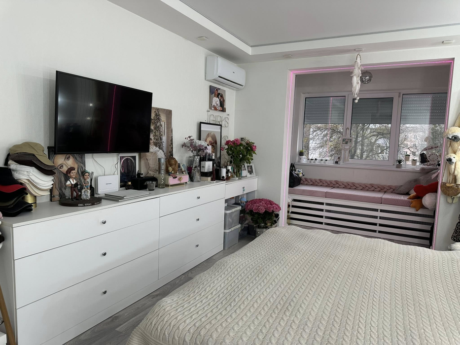 Cum arată apartamentul Iulianei Beregoi din Orhei pe care părinții ei l-au scos la vânzare. Are 2 camere și 55 de metri pătrați