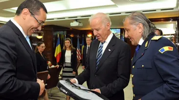 Ce IRONIE fina a avut Joe Biden in momentul in care l-a intalnit pe Ilie Nastase: Daca imi las si eu parul lung...
