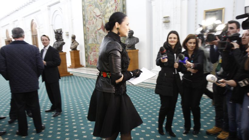 Tot ce nu s-a vazut la prima aparitie publica a Andreei Marin. „Zana” a lacrimat in timp ce fredona un cantec cu versuri triste