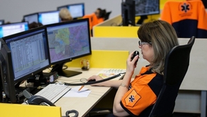N-ai fi zis. Ce salariu are un operator de la numărul de urgență 112!