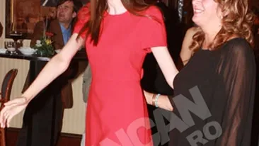 Extaziate dupa concertul sopranei Emma Shapplin! Surorile Gabor s-au distrat toata seara la o petrecere