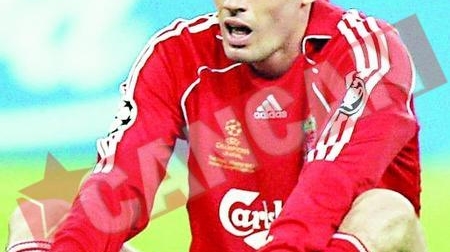 Carragher ii ataca pe patronii lui Liverpool
