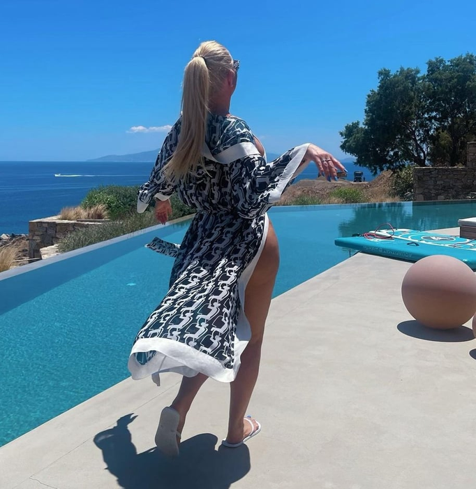Vica Blochina, apariție de senzație în Mykonos! Cum se distrează blondina în vacanță