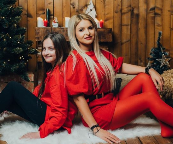 Secretul sexy blondinei de la Gospodar fără pereche: ”Par surori!” + Galerie foto incendiară