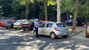Greșeala uriașă pe care o fac șoferii din România atunci când parchează. Codul Rutier 2024 prevede sancțiuni usturătoare