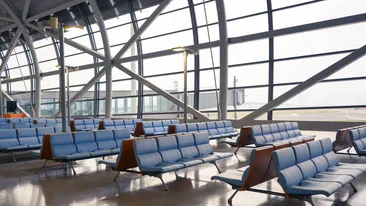 Criză majoră în Europa. Aeroporturile regionale, în pericol de închidere din cauza lipsei de combustibil