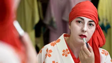 Isabella Onou este singura gheisa de origine straina acreditata oficial! Romanca a debutat sub numele de Fukutaro