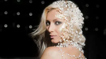 Lora, jignită in ultimul hal de o femeie: Imi pare bine că esti bolnavă. Mă rog să mori! Cum a reactionat cântăreaţa