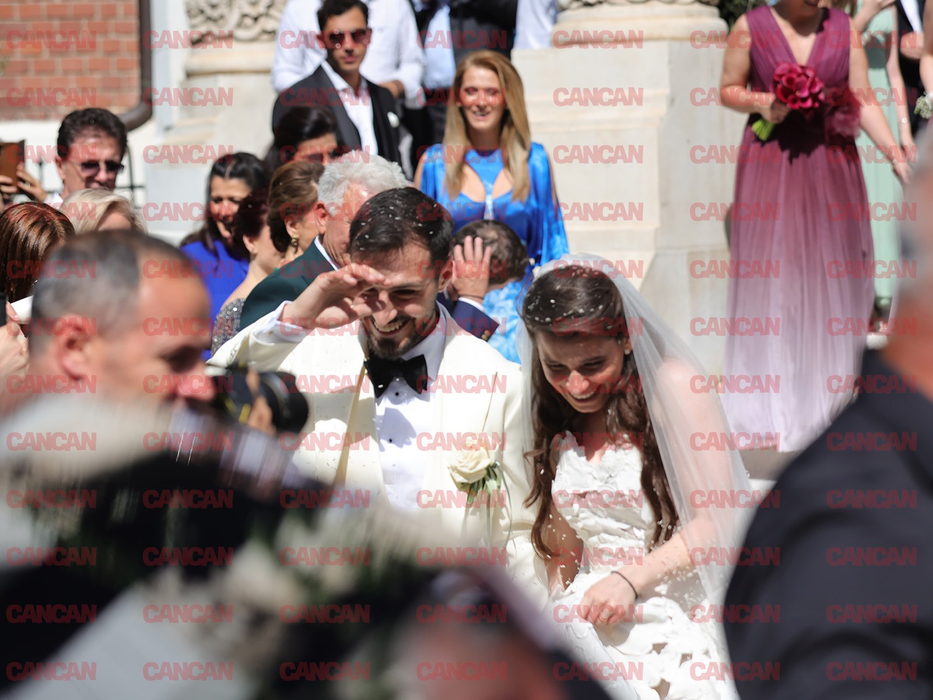 Kira Hagi se mărită cu Thomas Ferfelis! Toate detaliile despre evenimentul anului: cadoul UNIC oferit de Ion Ţiriac şi… Imagini SPECTACULOASE de la nuntă