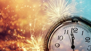 MESAJE prin SMS, FACEBOOK sau WhatsApp de REVELION 2018. Iata cele mai frumoase urari de ANUL NOU