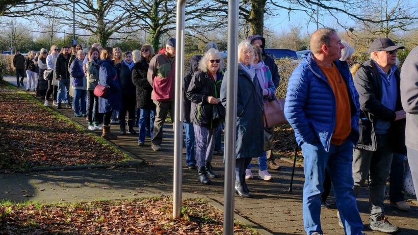 Credeați că la Constanța e cel mai urât târg de Crăciun? Vă arătăm altul care le întrece pe toate: „Pare un iad festiv!”