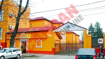 Fabrica de agenti 007