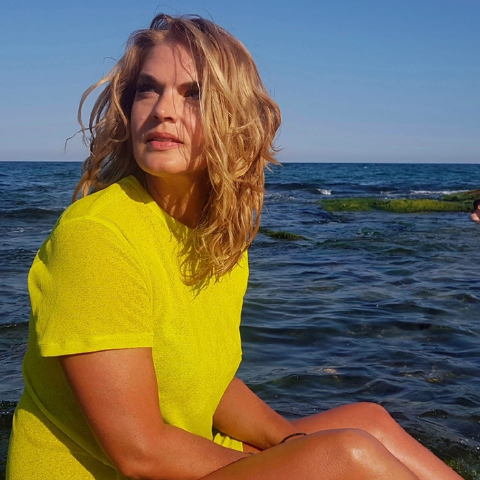 Manuela Hărăbor a reușit să obțină un post la Teatrul Mic, prin concurs
