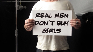 Gerard Butler, mesaj sugestiv pentru dusmanii Madalinei Ghenea! Vezi aici cum contra-ataca starul!