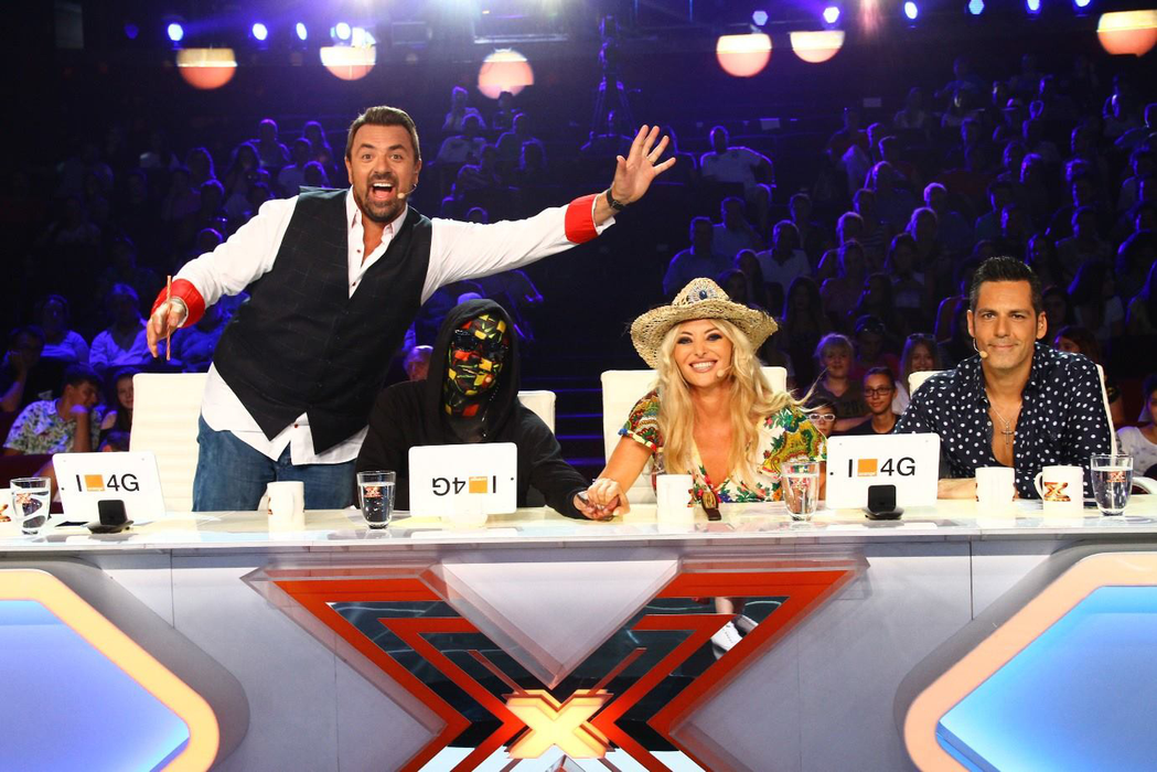 Artista este jurat în emisiunile ”X Factor” şi ”iUmor”