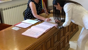 Roxana Vancea s-a măritat! Imagini cu vedeta de la cununia civilă