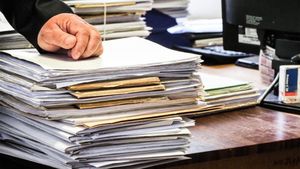 Ce se întâmplă cu pensionarii din România cu pensii mai mari de 2.500 lei? Marius Budăi a făcut anunțul