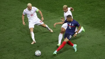 Ce s-a întâmplat, ieri, la meciul Franţa - Elveţia când camerele TV n-au vrut să filmeze. Cine a intrat pe teren