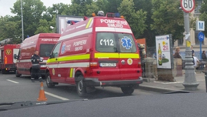 Fum la metrou! Circulaţia este blocată. Au intervenit şase autospeciale de pompieri