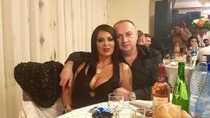 Leo de la Strehaia, din nou alături de Dana Criminala, de Crăciun. Mesajul tranşant al prietenilor: ”Leuţule greşit eşti cu baba....”