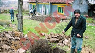 Macelariti cu ciocanul si ingropati in ciment