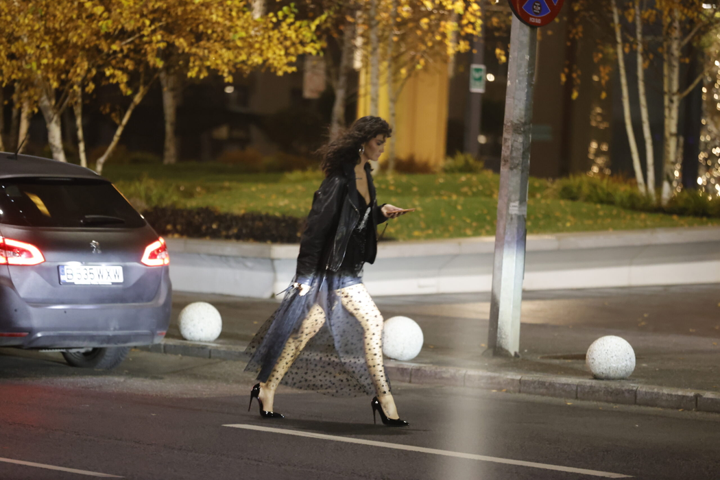 Adorată de toți, cucerită de nimeni! Ramona Olaru a fugit precum Cenușăreasa de la party