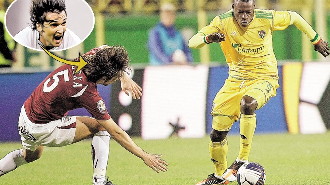 Avram a vrut sa-l elimine pe rapidist inainte de start, dar s-a razgandit. Alexa catre N'Doye: "Esti o cioara imputita"