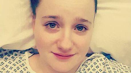 O tânără de 24 de ani a fost diagnosticată cu cancer de col uterin şi a dezvăluit simptomele: ”Vreau ca povestea mea să-i salveze pe alţii”