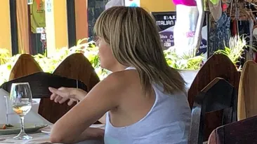Primele imagini cu Elena Udrea și Alina Bica, în Costa Rica! Cum au fost fotografiate cele două