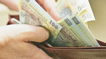 Un jandarm din Salaj a returnat un portmoneu cu peste 1.100 de lei si acte, pierdut de o femeie